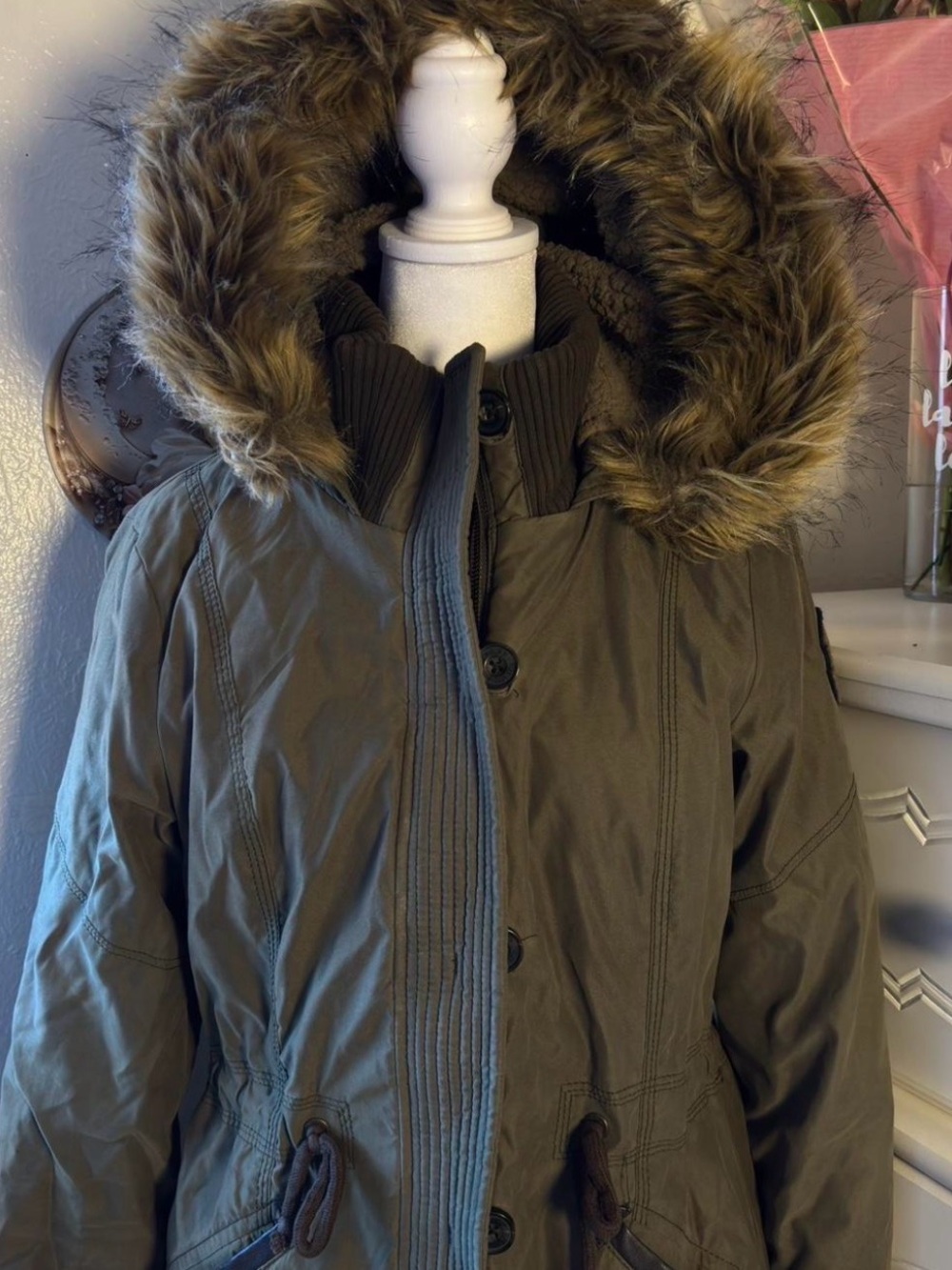 Abercrombie & Fitch green parka with faux fur hood and button closure